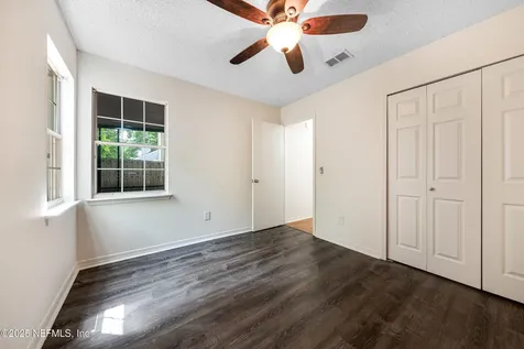 7760 Manassas Court E Jacksonville FL 32277