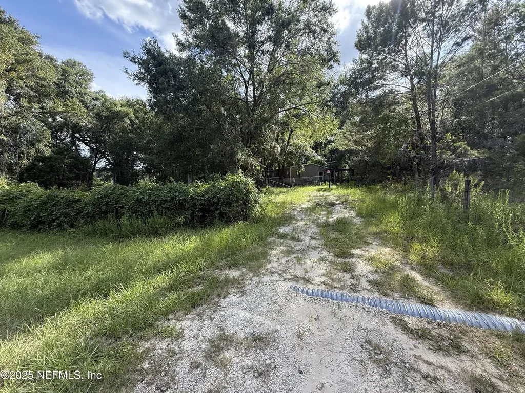 225 Ivanhoe Drive Satsuma FL 32189