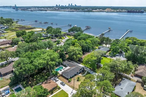 5252 Golf Course Drive Jacksonville FL 32277