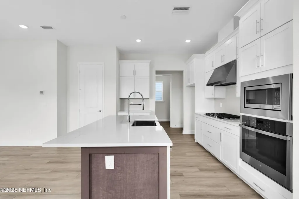 375 Seamark Drive Ponte Vedra FL 32081