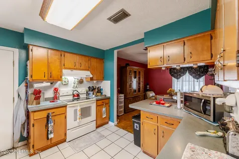 8193 Caravelle Drive Jacksonville FL 32244