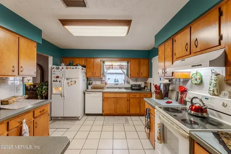 8193 Caravelle Drive Jacksonville FL 32244