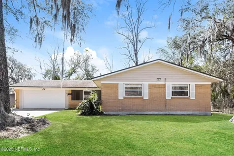 1078 Knoll Cove Jacksonville FL 32221