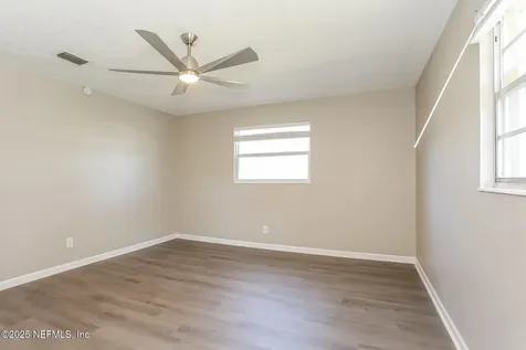 1078 Knoll Cove Jacksonville FL 32221