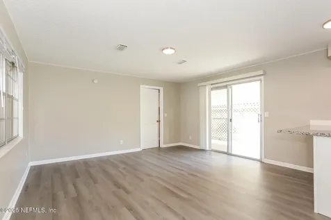 1078 Knoll Cove Jacksonville FL 32221