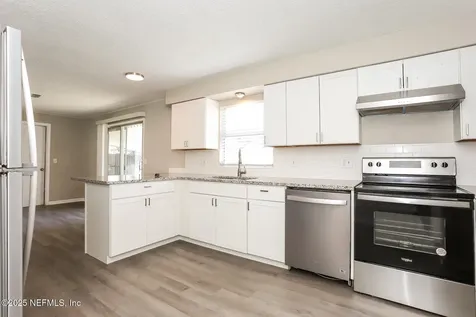 1078 Knoll Cove Jacksonville FL 32221
