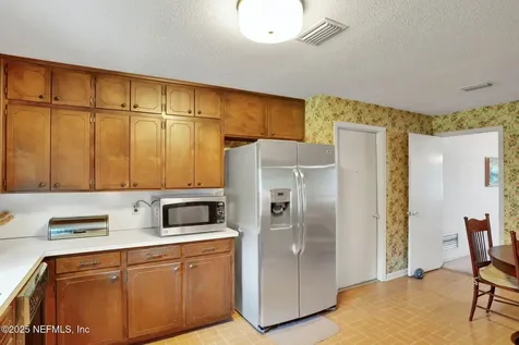 5095 Winchester Drive S Jacksonville FL 32217