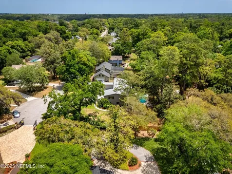 5918 Saxony Woods Lane Jacksonville FL 32211