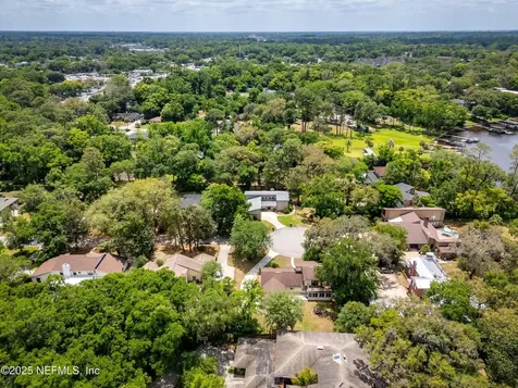 5918 Saxony Woods Lane Jacksonville FL 32211