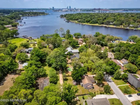 5918 Saxony Woods Lane Jacksonville FL 32211