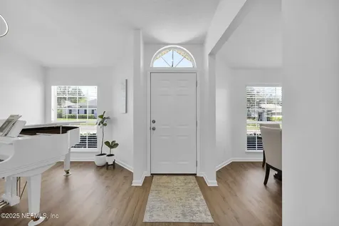2533 Carriage Lamp Drive Jacksonville FL 32246