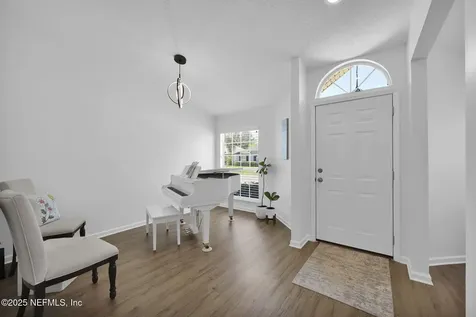 2533 Carriage Lamp Drive Jacksonville FL 32246