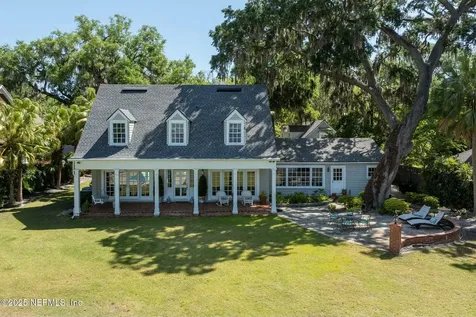 1301 Redbud Lane Jacksonville FL 32207