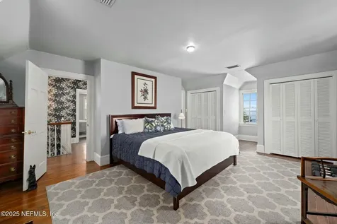 1301 Redbud Lane Jacksonville FL 32207