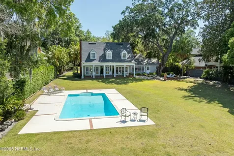 1301 Redbud Lane Jacksonville FL 32207