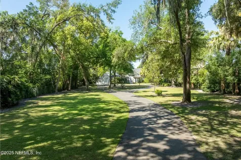 1301 Redbud Lane Jacksonville FL 32207