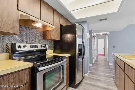 872 Graybar Court Jacksonville FL 32221