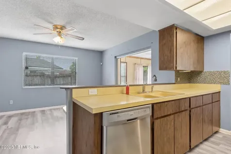 872 Graybar Court Jacksonville FL 32221