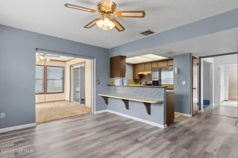 872 Graybar Court Jacksonville FL 32221