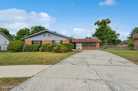 872 Graybar Court Jacksonville FL 32221