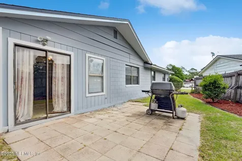 872 Graybar Court Jacksonville FL 32221