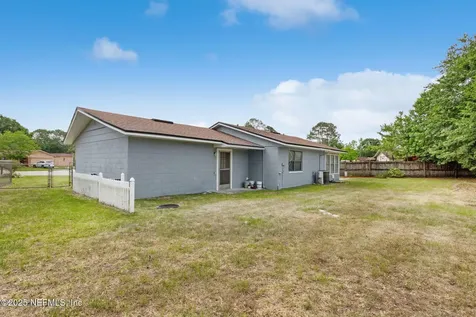872 Graybar Court Jacksonville FL 32221