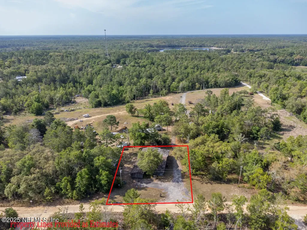 335 S Carolina Street Hawthorne FL 32640
