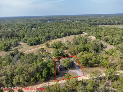 335 S Carolina Street Hawthorne FL 32640