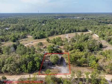 335 S Carolina Street Hawthorne FL 32640