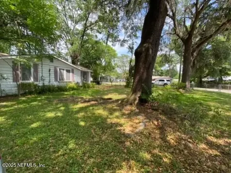 1134 Pangola Drive Jacksonville FL 32205