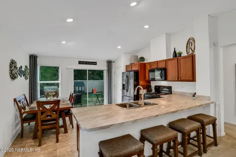 1832 Maxine Branch Way Jacksonville FL 32218