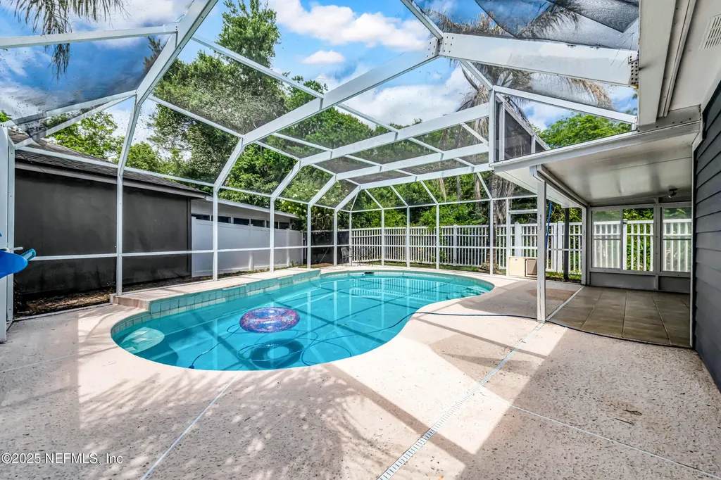 3821 Autumn Leaf Court Jacksonville FL 32246