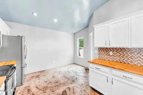 3821 Autumn Leaf Court Jacksonville FL 32246