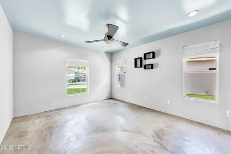 3821 Autumn Leaf Court Jacksonville FL 32246