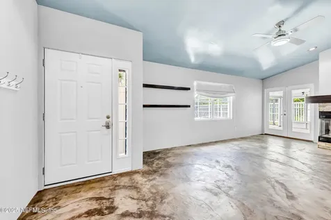 3821 Autumn Leaf Court Jacksonville FL 32246