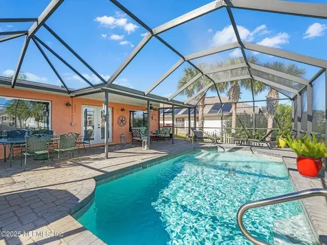 40 Clarendon Court N Palm Coast FL 32137