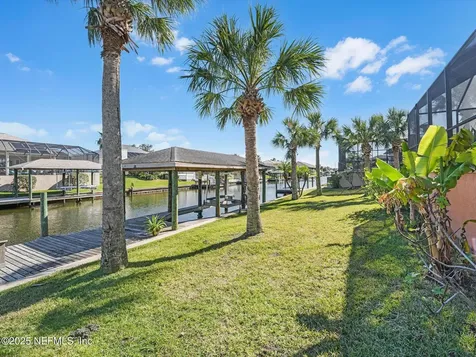 40 Clarendon Court N Palm Coast FL 32137