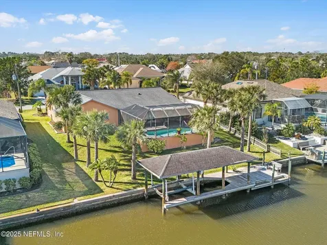 40 Clarendon Court N Palm Coast FL 32137
