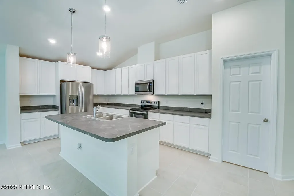 2917 Monroe Lakes Terrace Green Cove Springs FL 32043