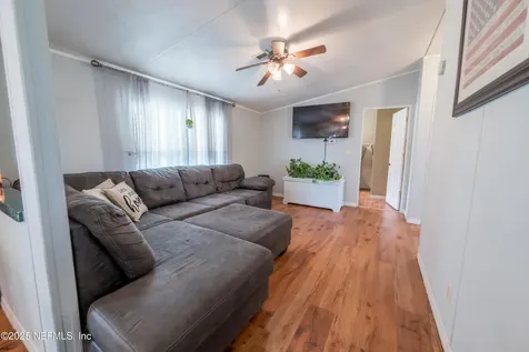 14227 State Road 100 W Lake Butler FL 32054