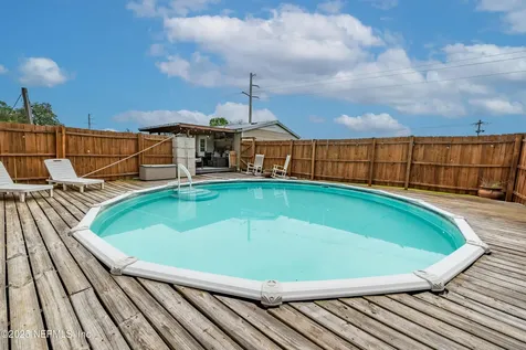 14227 State Road 100 W Lake Butler FL 32054