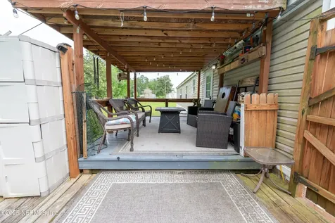 14227 State Road 100 W Lake Butler FL 32054