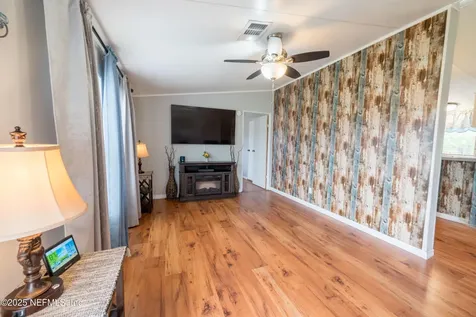 14227 State Road 100 W Lake Butler FL 32054
