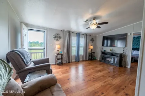 14227 State Road 100 W Lake Butler FL 32054