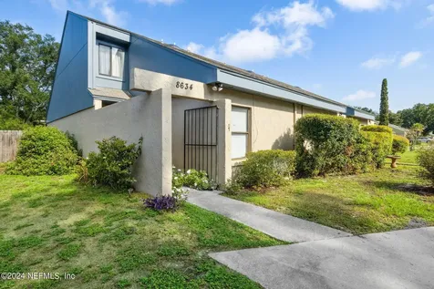 8634 Greatpine Lane W Jacksonville FL 32244