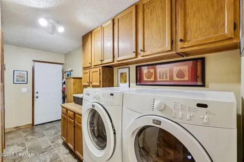 8459 Sand Point Drive W Jacksonville FL 32244