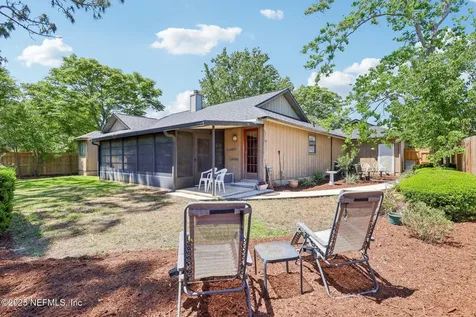 8459 Sand Point Drive W Jacksonville FL 32244