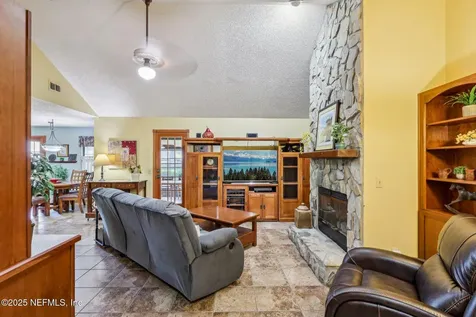8459 Sand Point Drive W Jacksonville FL 32244