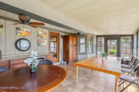 8459 Sand Point Drive W Jacksonville FL 32244