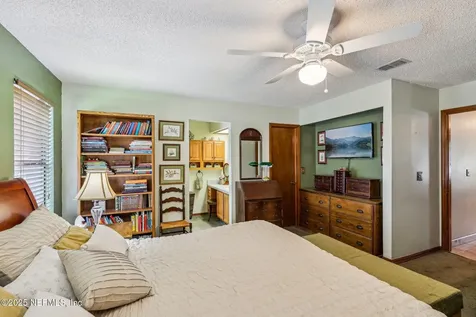 8459 Sand Point Drive W Jacksonville FL 32244